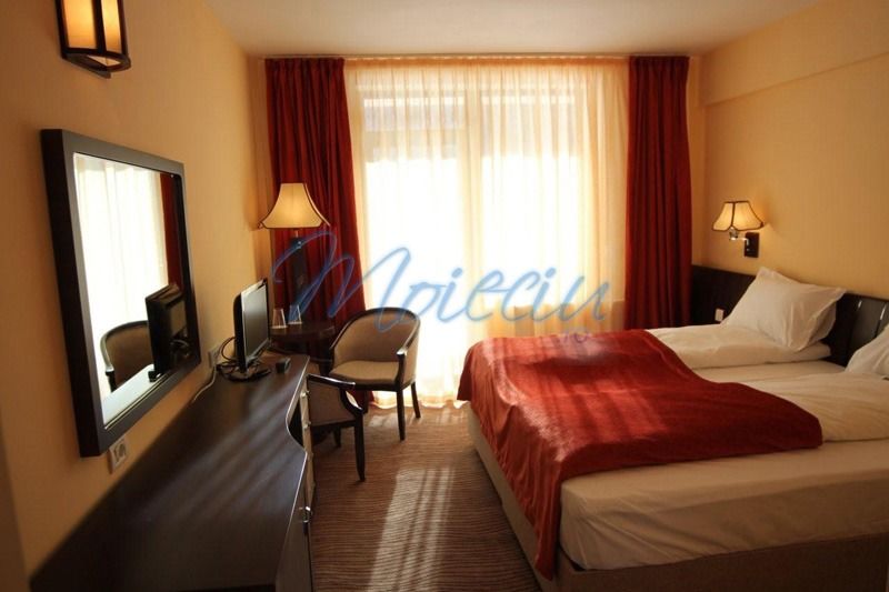 Mistral Resort Моечиу-де-Сус Экстерьер фото